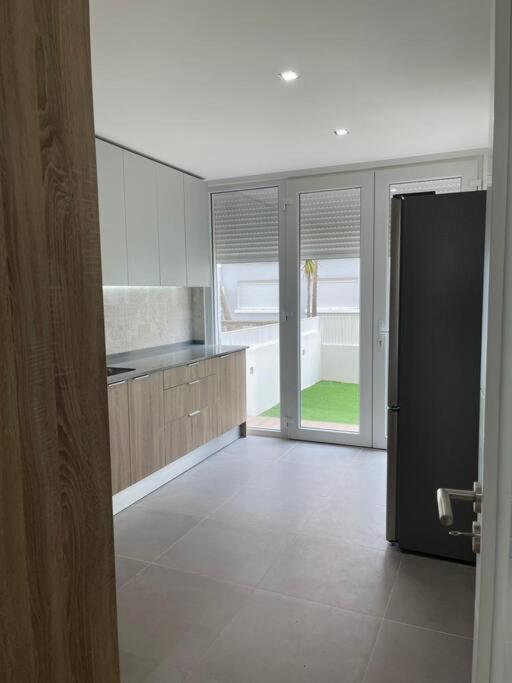 Lovely 2 Bedroom Apartment In South Lisbon Barreiro  Exteriér fotografie
